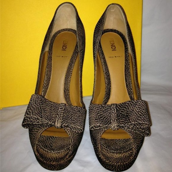 FENDI Deco Textured Suede Peep Toe Bow Platform Pumps Shoes Heels - Picture 5 of 10